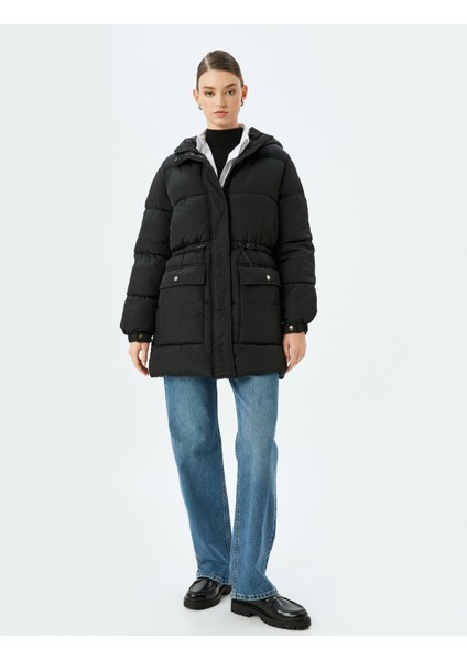 Cepli Fermuar Kapamalı Kapüşonlu Içi Yarım Polar Astarlı Su Itici Oversize Şişme Mont modelleri