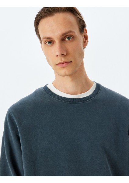 Bisiklet Yaka Uzun Kollu Şardonlu Pamuk Karışımlı Yıkamalı Basic Sweatshirt