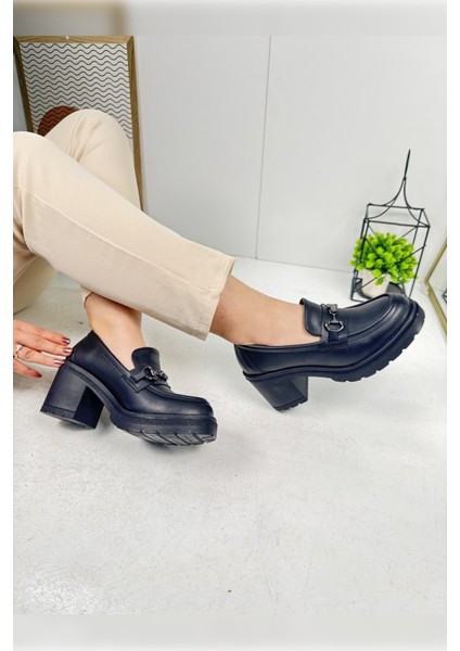 Günlük Kadın Loafer Tokalı Klasik Kalın Topuklu Tırtıklı Tabanlı Oval Burunlu Makosen Ayakkabı 76706 fırsatları