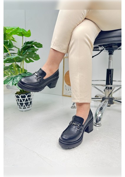 Günlük Kadın Loafer Tokalı Klasik Kalın Topuklu Tırtıklı Tabanlı Oval Burunlu Makosen Ayakkabı 76706 indirimleri