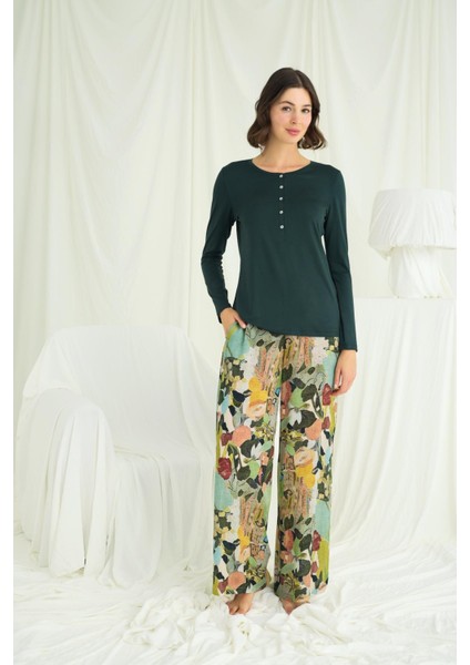 Kadın Çiçek ve Yaprak Desenli Pijama Takımı 24132
