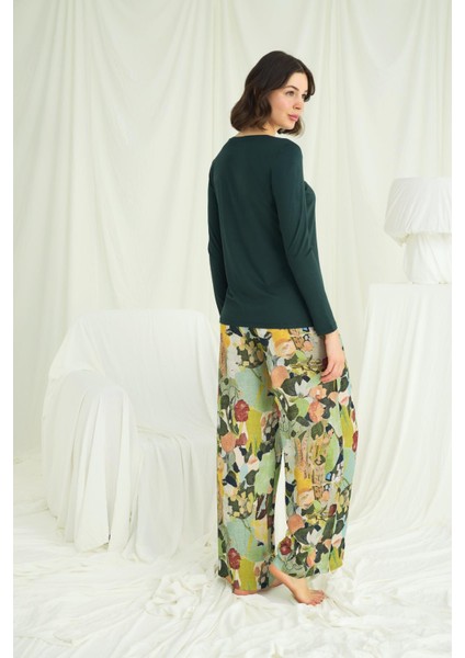 Kadın Çiçek ve Yaprak Desenli Pijama Takımı 24132 indirimleri