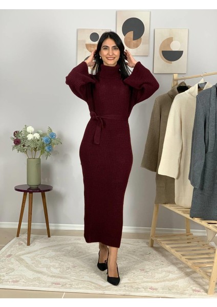 Uzun Kollu Balıkçı Yaka Kemer Detaylı Triko Rahat Kesim Midi Elbise (Bordo) fırsatları