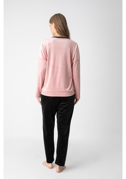 Kadife Yazı Detaylı Pijama Takımı modelleri