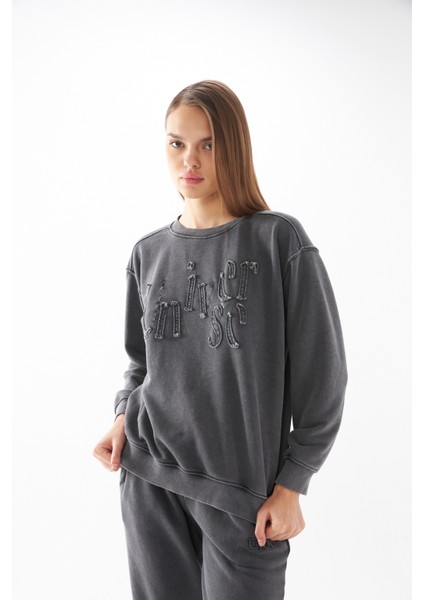Kadın /yuvarlak Yaka/ Uzun Kol /ön Aplikeli /yıkamalı Vintage Efekt Sweatshirt modelleri