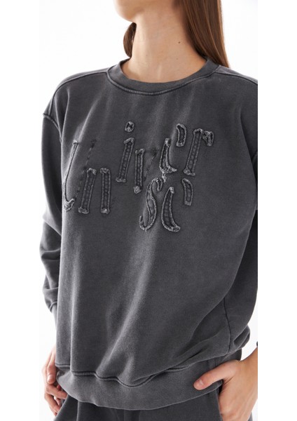 Kadın /yuvarlak Yaka/ Uzun Kol /ön Aplikeli /yıkamalı Vintage Efekt Sweatshirt indirimleri