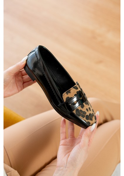 Fava Leopar Siyah Rugan ( 1 cm Topuklu ) Küt Burunlu Burun Babet fiyatları