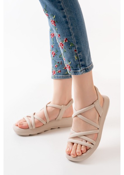 841-841 Bej Lastikli Kadın Sandalet fırsatları