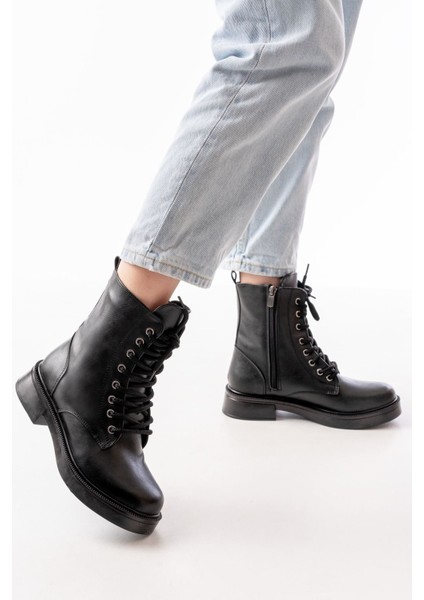 02-356 Siyah Düz Topuklu Bağcıklı Fermuarlı Günlük Kadın Bot