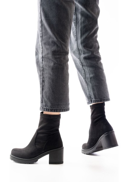 767-3040 Siyah Süet Günlük Kalın Topuklu Kadın Bot