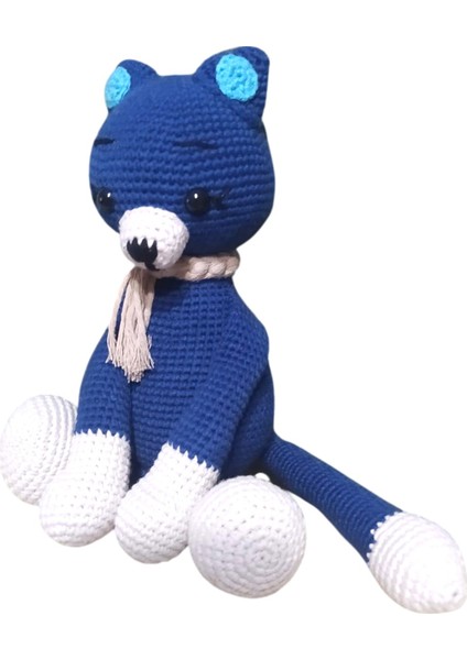 Oturan Mavi Kedi Bebek