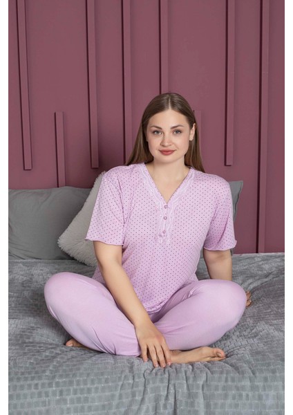 Kadın Büyük Beden Desenli Yakası Dantelli Düğmeli Kısa Kollu Bambu Pijama Takımı