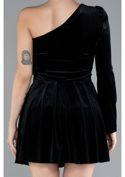 Tek Kol Şort Etekli Mini Kadife Gece Elbisesi ABK2183 indirimleri