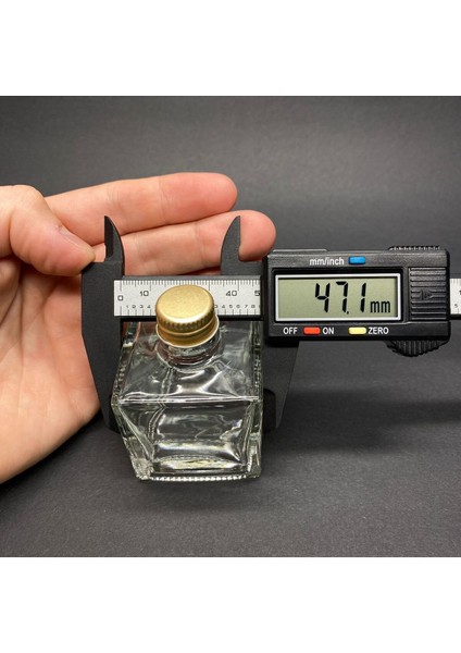 5 Adet Hediyelik Cam Kolonya Şişesi - 50 ml Kare Şişe + Gold Metal Kapak + Kolonya Tıpalı Takım