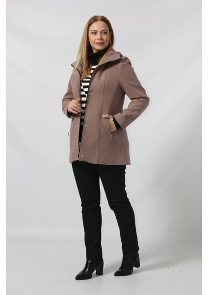 Önü Fermuarlı ve Düğme Detaylı Kapüşonlu Kaşe Kaban fiyatları