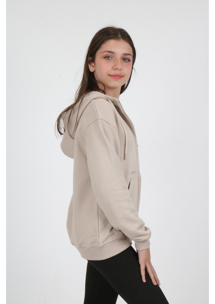 Kız Çocuk Nakışlı Hırka