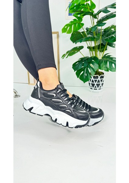 Günlük Kadın Sneaker Bağcıklı Yüksek Kalın Tabanlı Oval Burunlu Rahat Hafif Spor Ayakkabı 1001 indirimleri