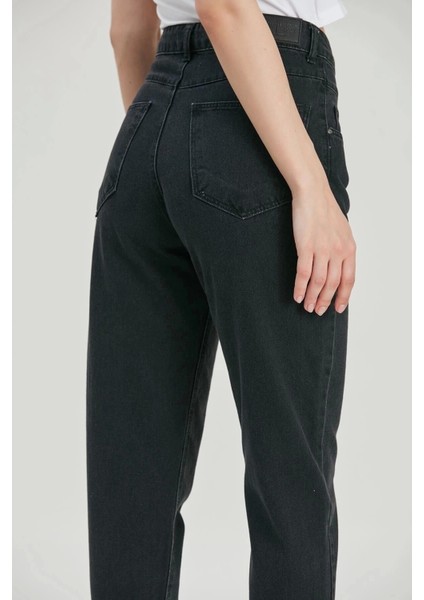 Kadın Siyah Yüksek Bel Mom Jeans