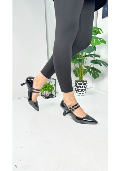 Günlük Kadın Ince Topuklu Sivri Burun Çift Bantlı Tokalı Abiye Ayakkabı 100 fiyatları
