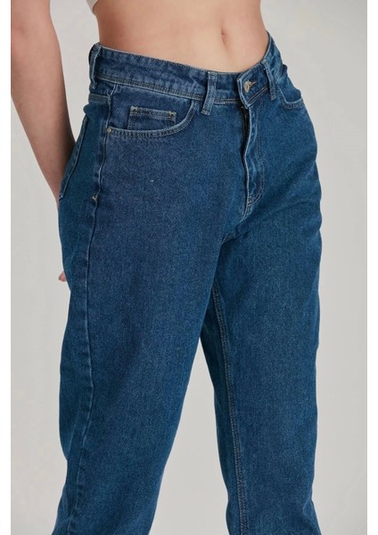 Kadın Mom Jeans Z Paça Enzim Yıkama Kot Mavi