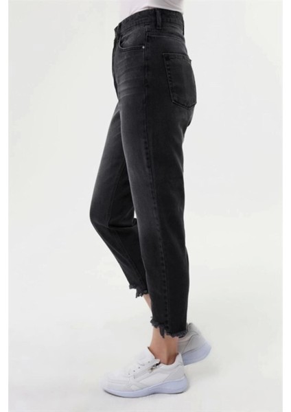 Kadın Slim Fit Mom Jean Taşlanmış Füme