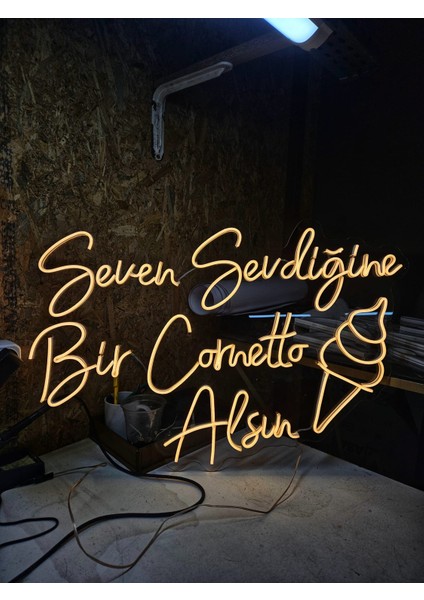Cizgineon Seven Sevdiğine Bir Cornetto Alsın Işıklı Neon Led Duvar Dekarasyon