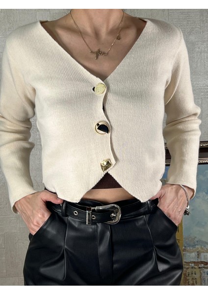 ! V Yaka 3 Düğmeli Siyah ve Krem Triko Hırka - %65 Cotton, Şık ve Zarif Tasarım