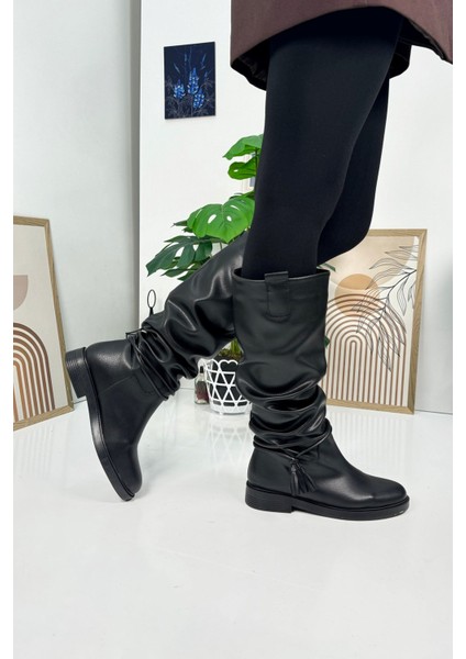 Günlük Kadın Diz Altı Çizme Körüklü Alçak Topuklu Tırtıklı Tabanlı Kürklü Astarlı Püskül Detay 1045 modelleri