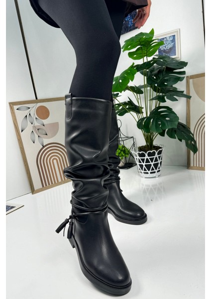 Günlük Kadın Diz Altı Çizme Körüklü Alçak Topuklu Tırtıklı Tabanlı Kürklü Astarlı Püskül Detay 1045 indirimleri