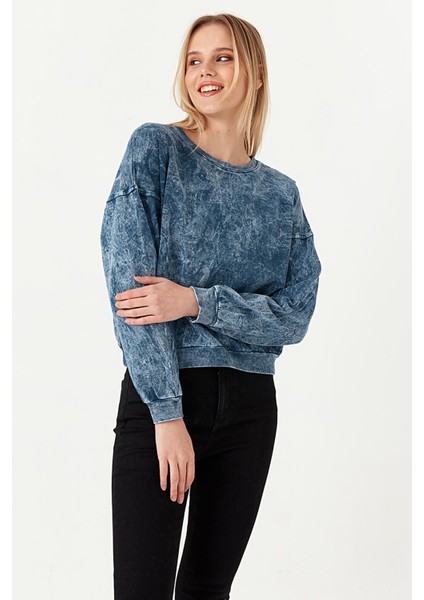 Kadın Asit Yıkamalı Oversize Sweatshirt