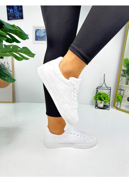 Günlük Kadın Sneaker Bağcıklı Yıldız Detaylı Tırtıklı Taban Oval Burunlu Rahat Spor Ayakkabı 602 indirimleri