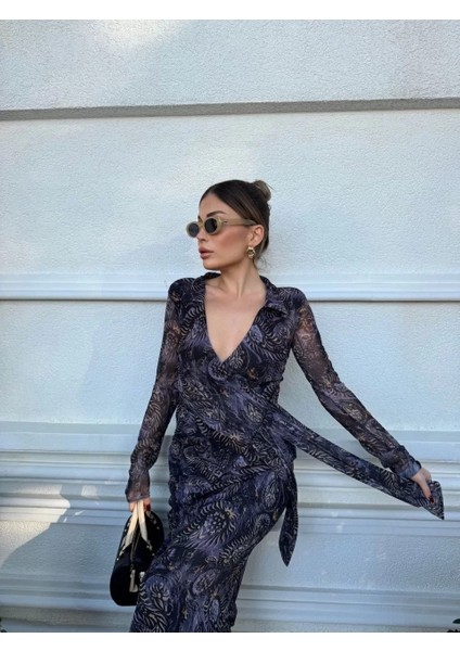 Kruvaze V Yaka, Fırfırlı ve Bağcıklı Desenli Bluz ve Midi Etek Takım - Siyah indirimleri