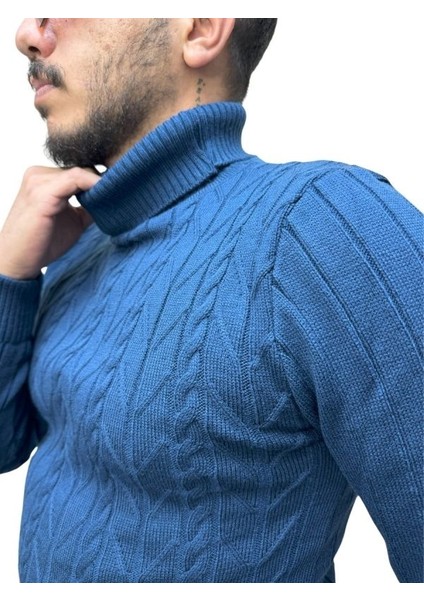 Boğazlı Desenli Triko Erkek Kazağı fırsatları