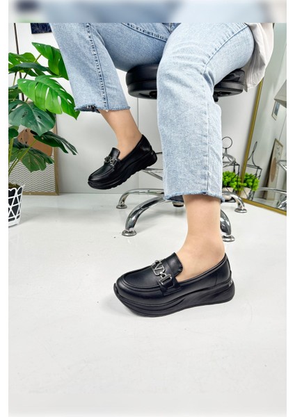 Günlük Kadın Loafer V Tokalı Kalın Topuklu Tırtıklı Tabanlı Oval Burunlu Makosen Ayakkabı 7697 modelleri