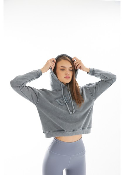Kadın/kapüşonlu /uzun Kol /yıkama Efektli /ön Aplike Nakışlı /crop Sweatshirt fiyatları