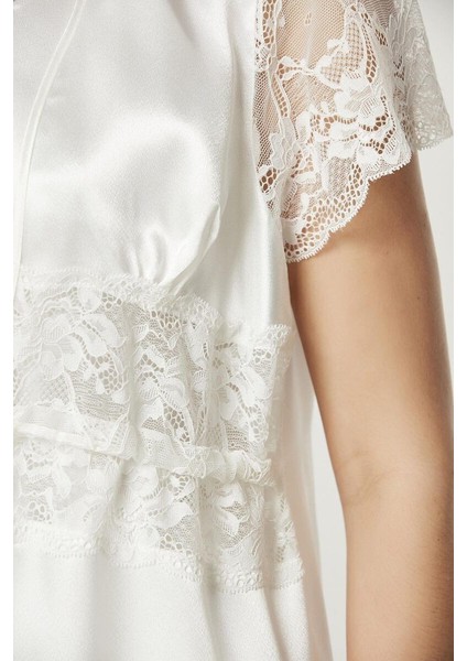 Ekru Saten Dantelli 3'lü Kadın Sabahlık-Şort Takım 2480 modelleri