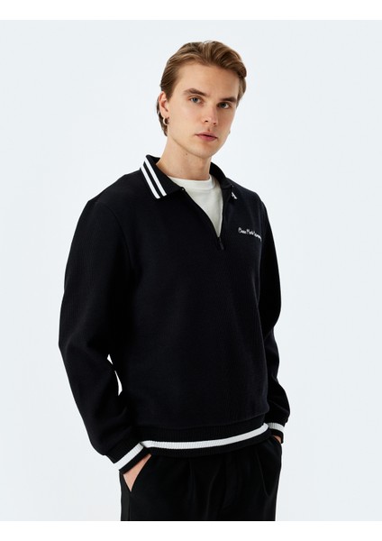 Şerit Detaylı Uzun Kollu Slogan Işlemeli Sweatshirt