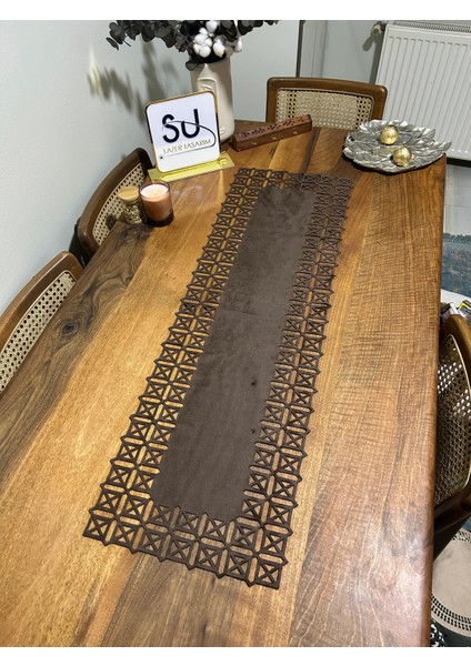 Kare Kahverengi Runner