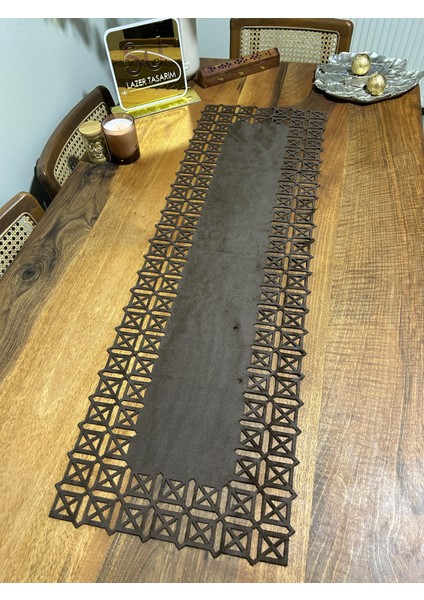 Kare Kahverengi Runner