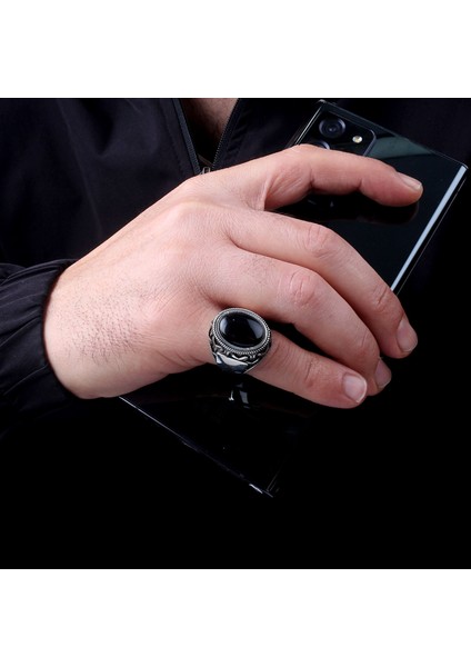 Siyah Onix Taşlı Oval Model 925 Ayar Gümüş Erkek Yüzük modelleri