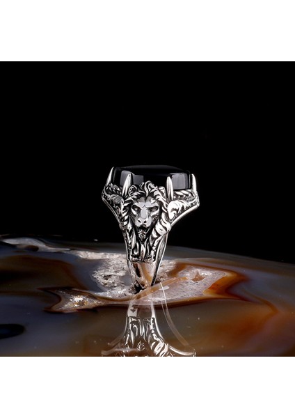 Onix Taşlı Aslan Model 925 Ayar Gümüş Erkek Yüzük