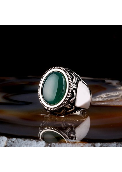 Yeşil Akik Taşlı Oval Model 925 Ayar Gümüş Erkek Yüzük fiyatları