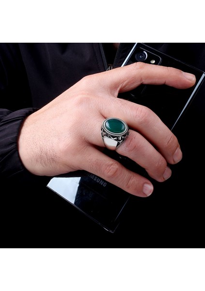 Yeşil Akik Taşlı Oval Model 925 Ayar Gümüş Erkek Yüzük modelleri