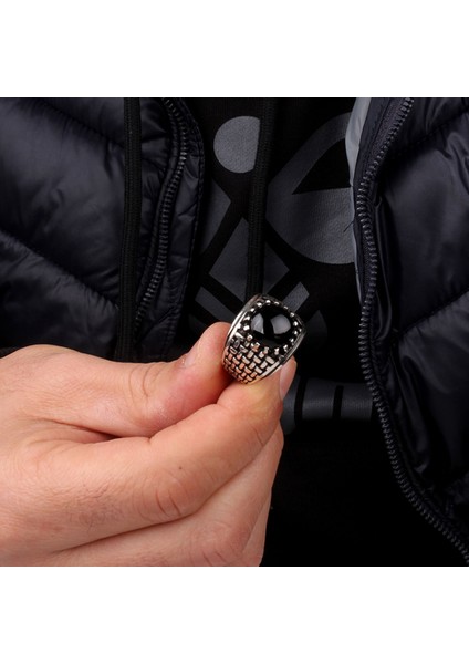 Onix Taşlı Örgü Model 925 Ayar Gümüş Erkek Yüzük modelleri