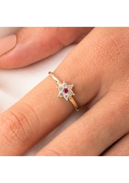 Gümüş Yüzük - Gümüş Yüzük - Mini Papatya Ruby Taşlı Minimal Tasarım 925 Ayar Gümüş Yüzük