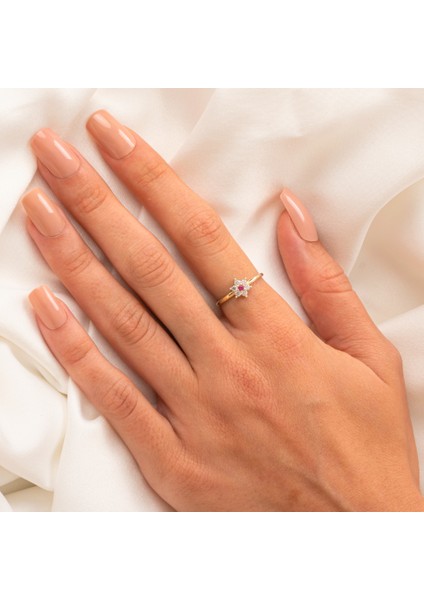 Gümüş Yüzük - Gümüş Yüzük - Mini Papatya Ruby Taşlı Minimal Tasarım 925 Ayar Gümüş Yüzük indirimleri