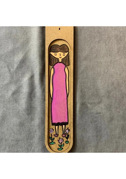 El Yapımı Pembe Elbiseli Şirin Kız Ahşap Tütsü Kayığı - 5 x 25 cm