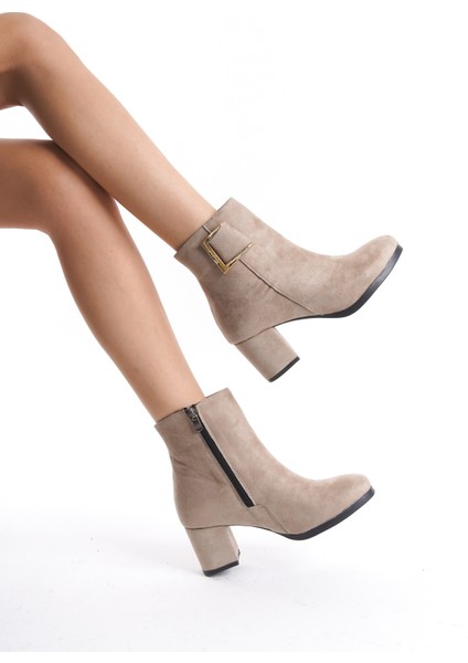 Kadın Klasik Toka Detaylı Topuklu Kısa Bot