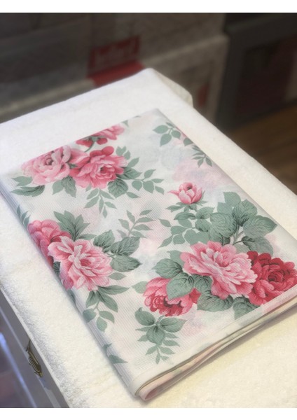 Leke Tutmaz 140X140 Raşel Biyeli Masa Örtüsü Gülpembe