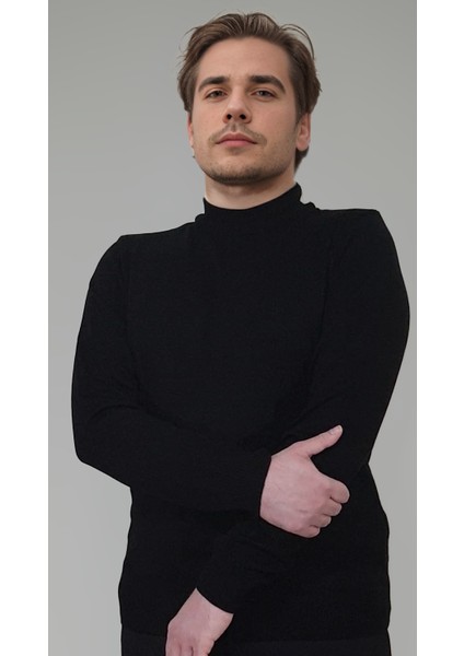 Regular Fit Siyah Pamuk Karışımlı Erkek Yarım Balıkçı Triko Kazak